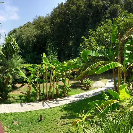 Eden Park מלון מרינה די קמפו